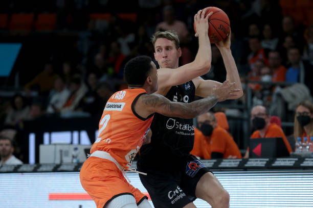 较弱的球员 较弱的球员