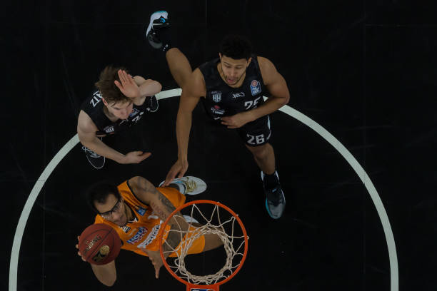 的强劲反弹 的强劲反弹