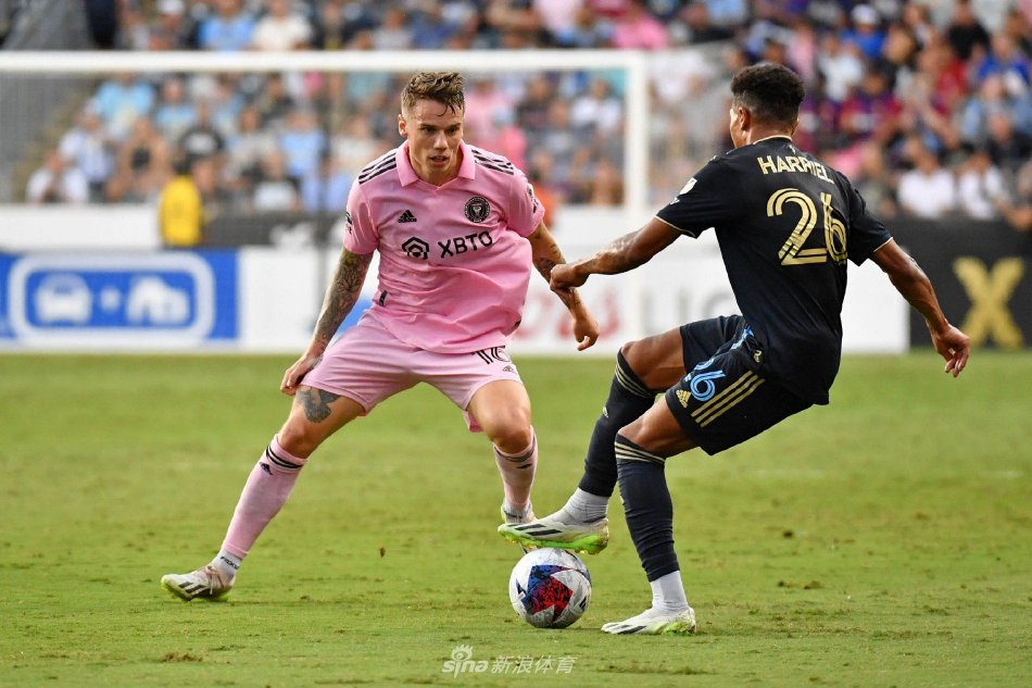 泳坛新星潘展乐：勇闯自我，无惧失败 游泳比赛 自由泳